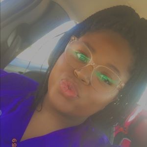 Meet your Posher, Kiara